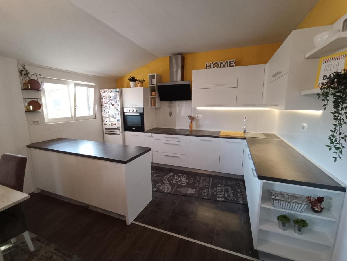 Apartmán Apartman Brigita Biograd Na Moru Exteriér fotografie